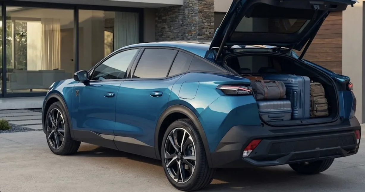 Peugeot 408 SW : le break existe-t-il ? Coffre, modularité et alternatives